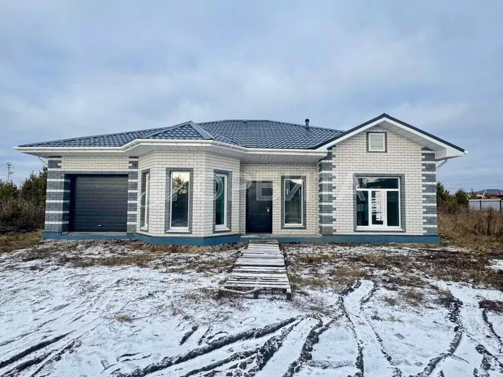 Дом в Тюменская область, Тюменский муниципальный округ, д. Елань ул. ... - Фото 1
