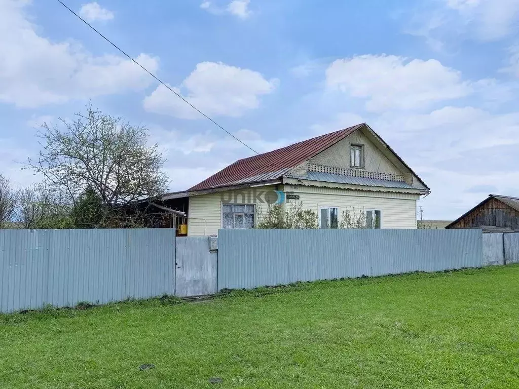 Дом в Башкортостан, Нуримановский район, Новокулевский сельсовет, с. ... - Фото 0