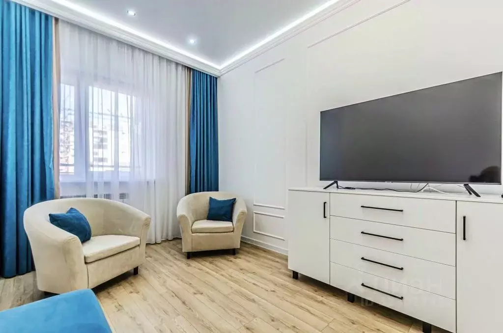 2-к кв. Самарская область, Самара Самарская ул., 200А (90.0 м) - Фото 1