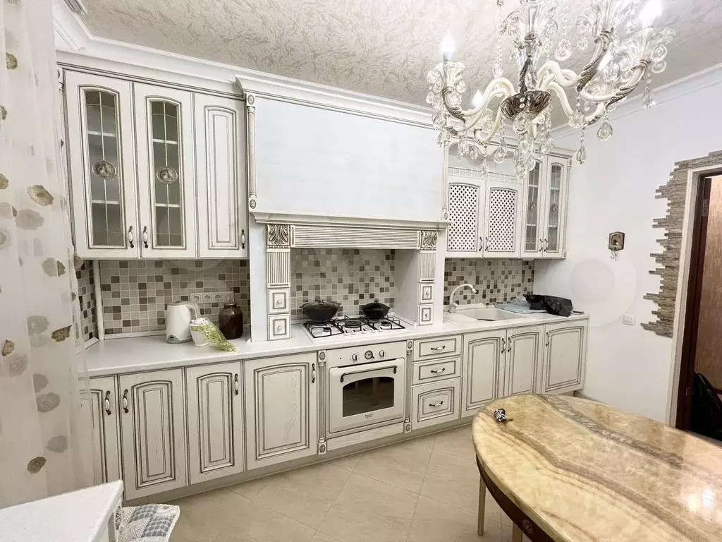 2-к. квартира, 90 м, 3/5 эт. - Фото 0
