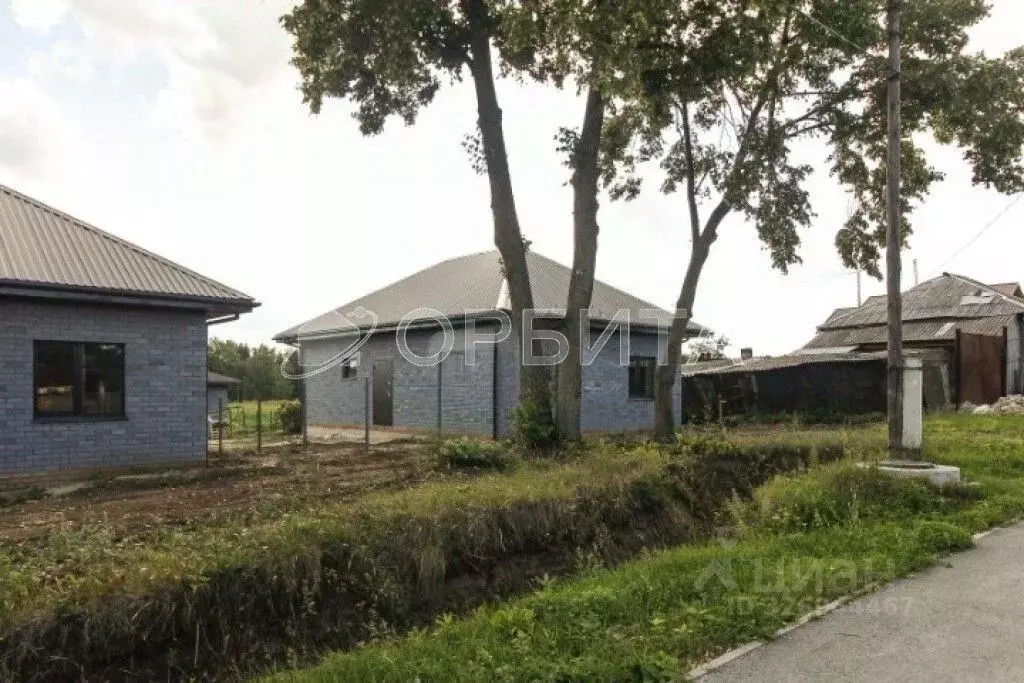 Дом в Тюменская область, Тюменский муниципальный округ, с. Каменка  ... - Фото 1