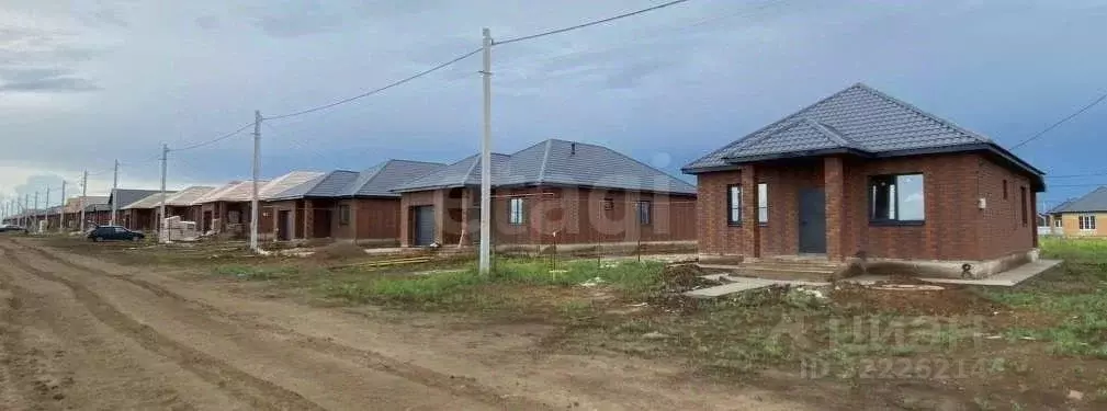 Дом в Оренбургская область, Оренбургский район, с. Благословенка ул. ... - Фото 1