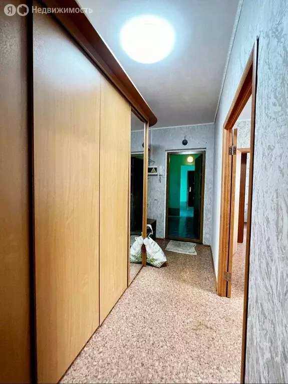 3-комнатная квартира: Калтан, улица Дзержинского, 61/1 (68 м) - Фото 1