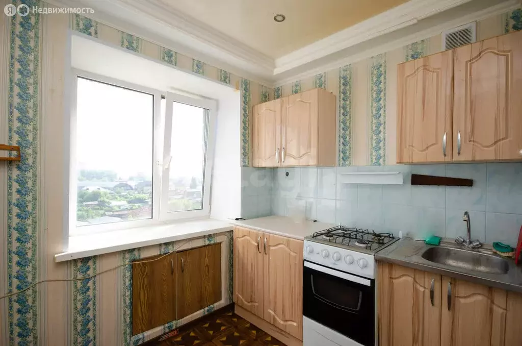 4-комнатная квартира: Ялуторовск, улица Новикова, 28 (60 м) - Фото 2