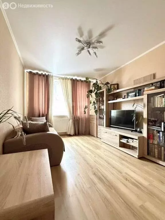 1-комнатная квартира: Калининград, Тихорецкая улица, 20 (31.5 м) - Фото 0
