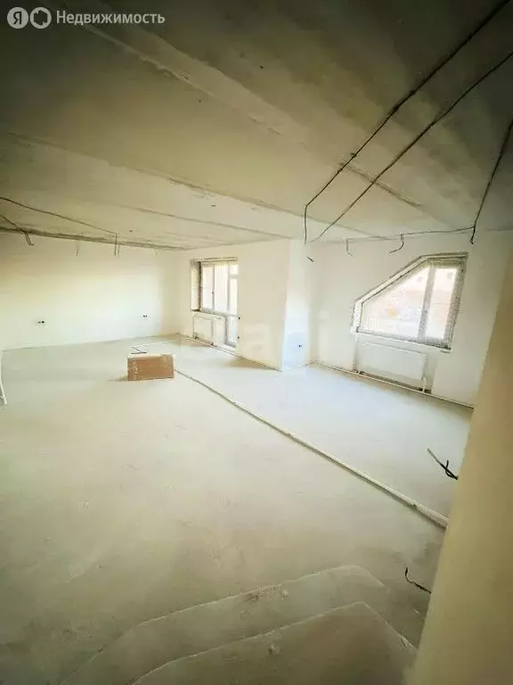 3-комнатная квартира: Батайск, улица Луначарского, 166А (135.5 м) - Фото 1