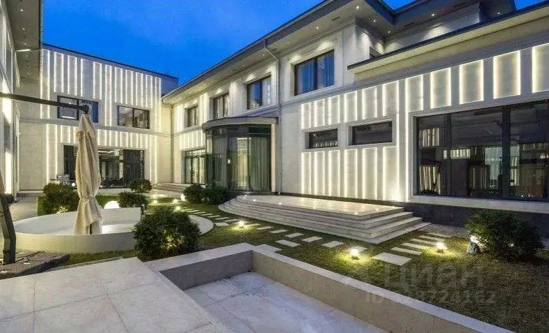 Коттедж, 2430 м - Фото 1