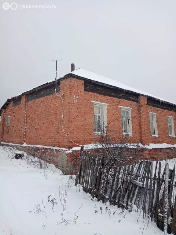 Дом в Саратовская область, Новобурасское муниципальное образование, ... - Фото 1