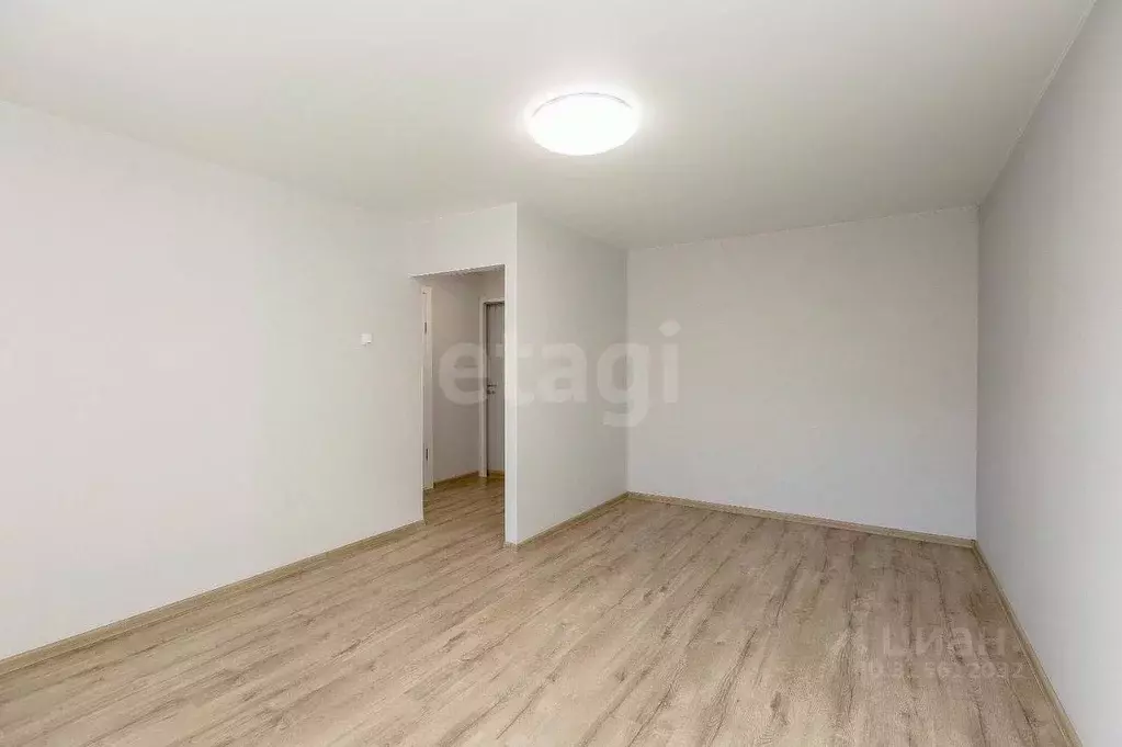 1-к кв. Тюменская область, Тюмень ул. 30 лет Победы, 115 (30.2 м) - Фото 1