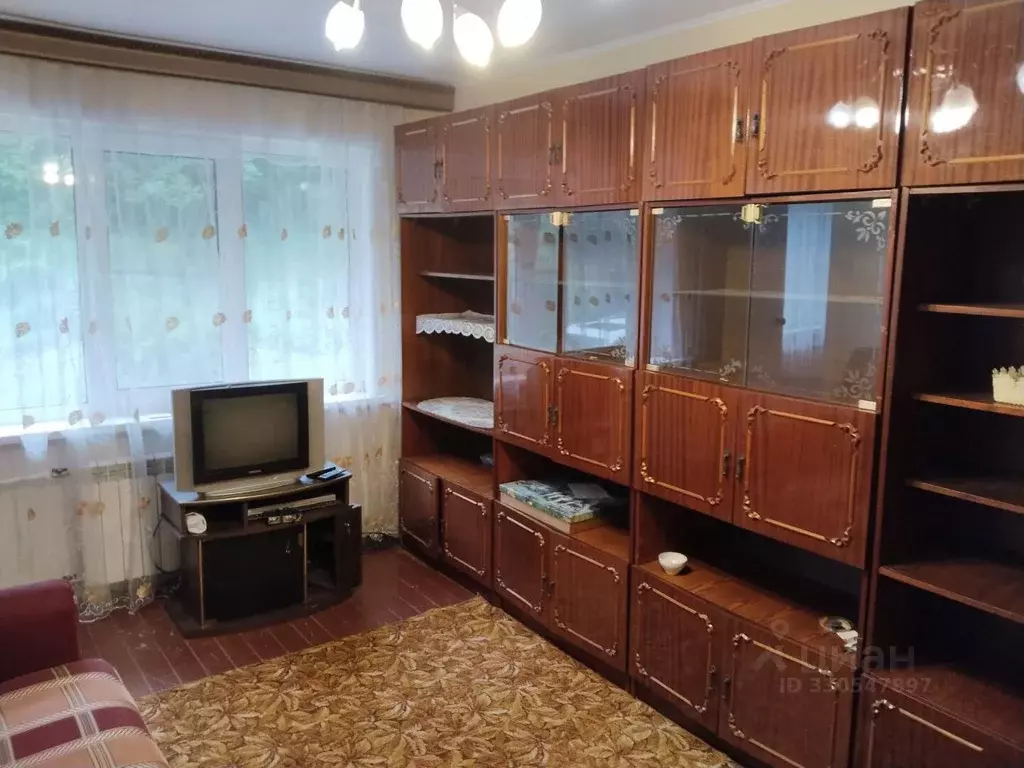 3-к кв. Калужская область, Боровск пос. Институт, 3 (50.0 м) - Фото 2