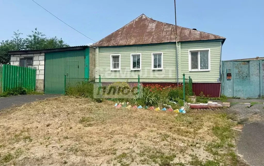 Дом в Курская область, Курский район, Полевской сельсовет, д. Еремино  ... - Фото 0