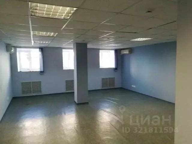 Помещение свободного назначения в Саратовская область, Саратов ул. ... - Фото 1