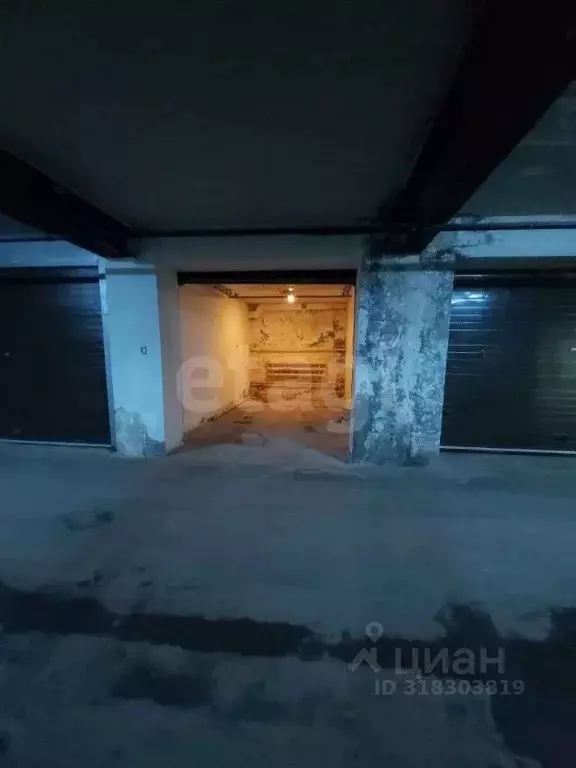 Гараж в Тюменская область, Тюмень ул. Челюскинцев, 29 (18 м) - Фото 1