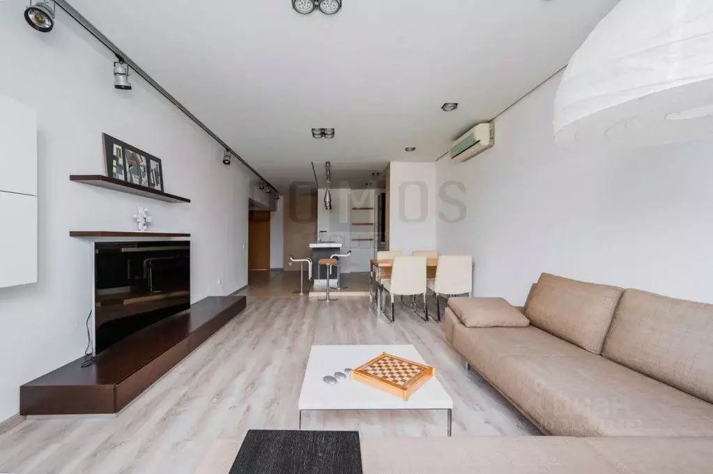 2-к кв. Свердловская область, Екатеринбург ул. Фролова, 19к1 (75.0 м) - Фото 1