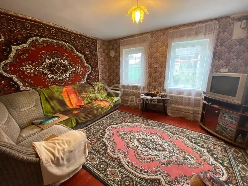 Дом в Волгоградская область, Волгоград Учетная ул. (60 м) - Фото 0