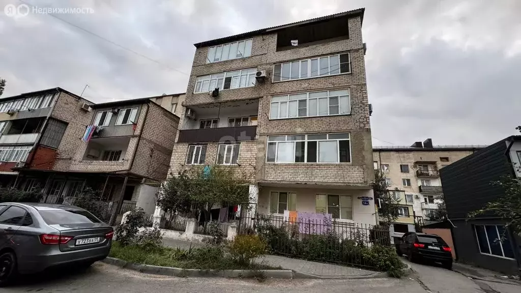 3-комнатная квартира: Махачкала, улица Героев Дагестана, 14А (84 м) - Фото 0