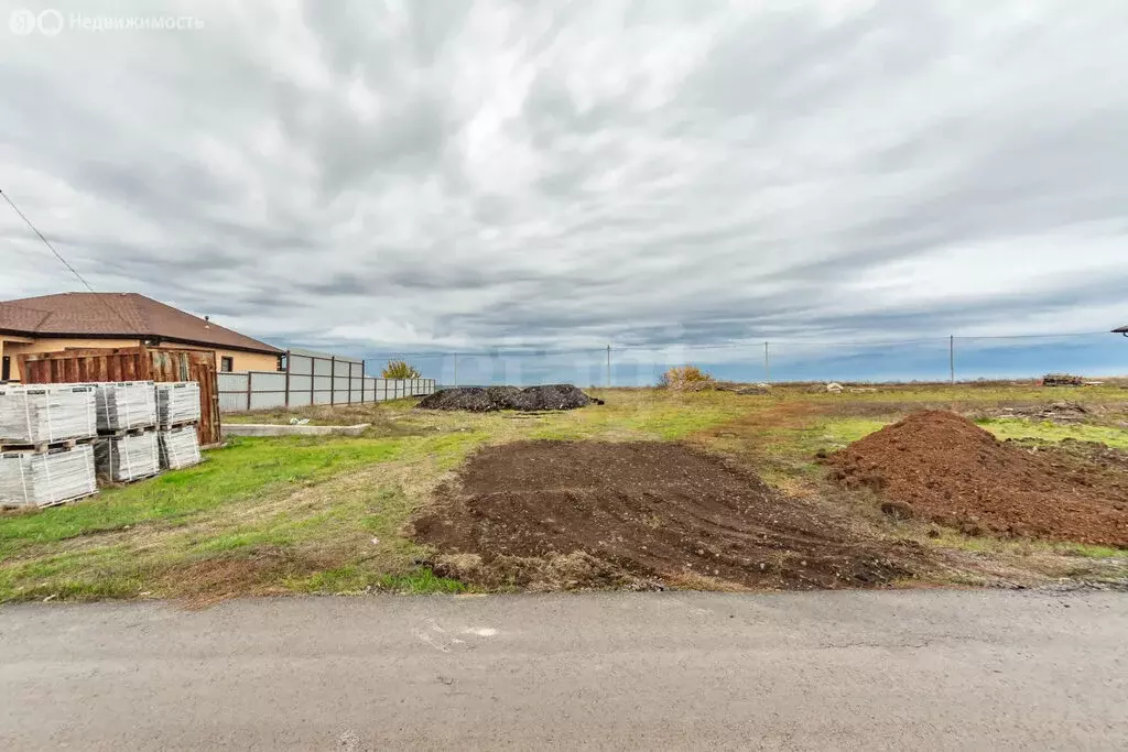 Участок в Родионово-Несветайская, Шахтёрская улица (13.2 м) - Фото 1