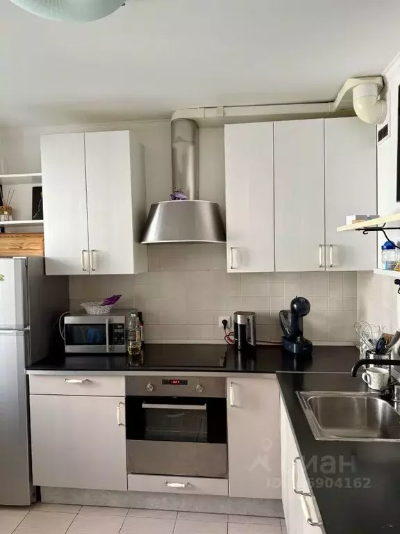2-к кв. Санкт-Петербург ул. Бадаева, 8к1 (54.4 м) - Фото 0