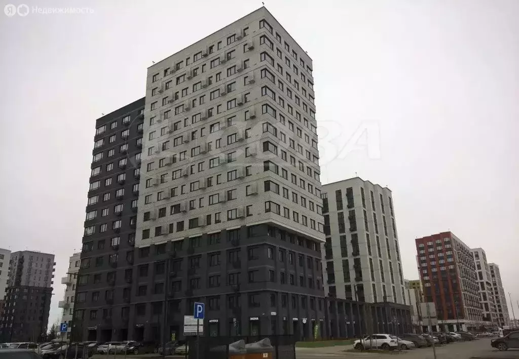 3-комнатная квартира: Тюмень, улица Новосёлов, 90 (63.5 м) - Фото 2