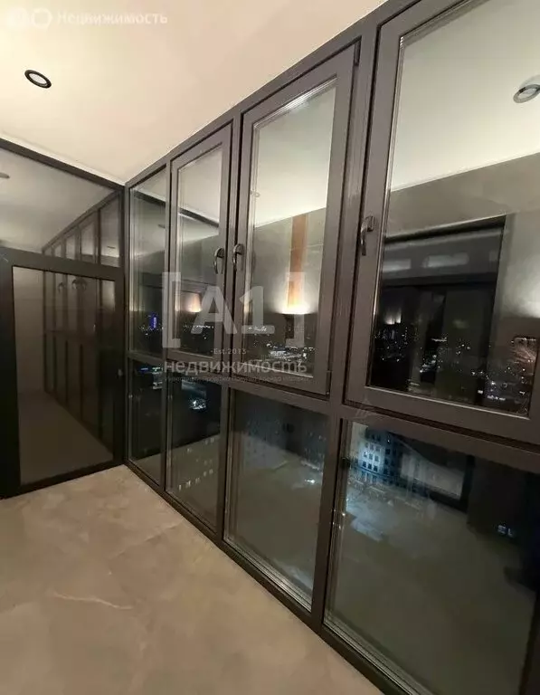 1-комнатная квартира: Челябинск, улица Свободы, 77 (72.8 м) - Фото 1