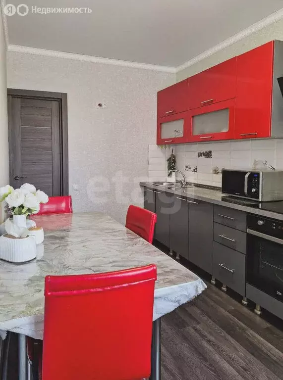 2-комнатная квартира: Саратов, улица имени Г.К. Орджоникидзе, 44А ... - Фото 1