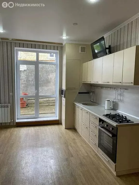 2-комнатная квартира: Геленджик, улица Ходенко, 28 (63.7 м) - Фото 1