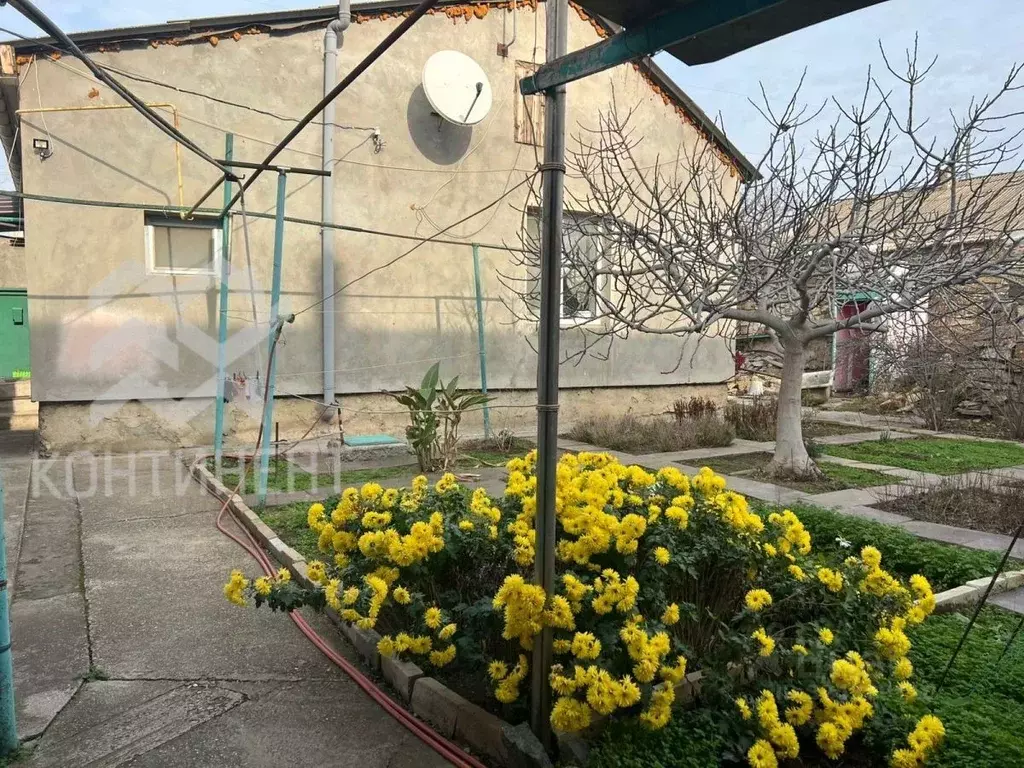 Дом в Крым, Евпатория ул. 2-й Гвардейской Армии (80 м) - Фото 2