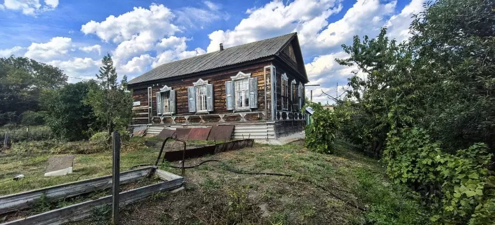 Дом в Саратовская область, д. Крутец ул. Садовая, 6 (70 м) - Фото 0