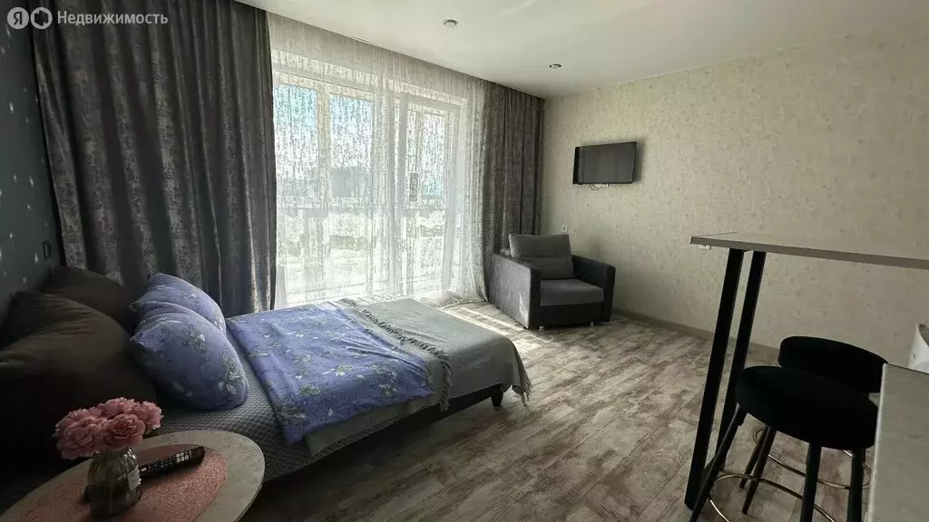 Квартира-студия: Курган, жилой район Заозёрный, 8-й микрорайон, 6 ... - Фото 1