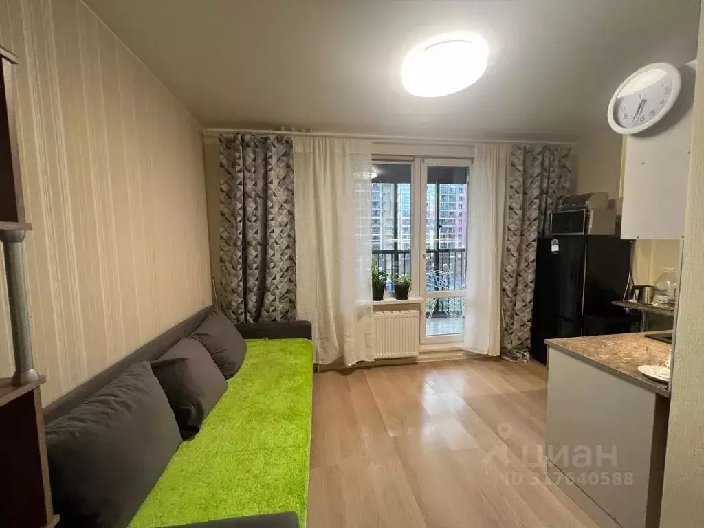 Студия Санкт-Петербург бул. Головнина, 10 (27.0 м) - Фото 1