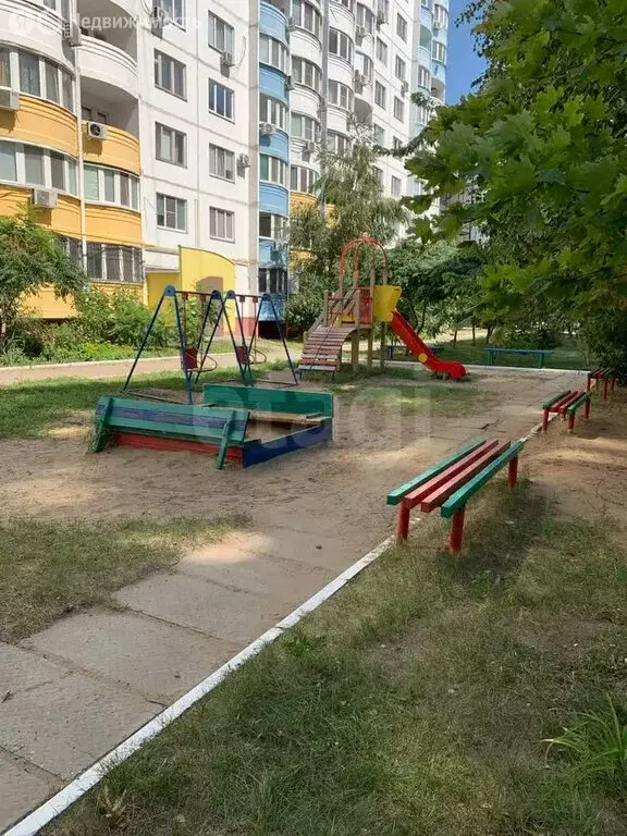 3-комнатная квартира: Энгельс, Пролетарская улица, 1 (76 м) - Фото 0