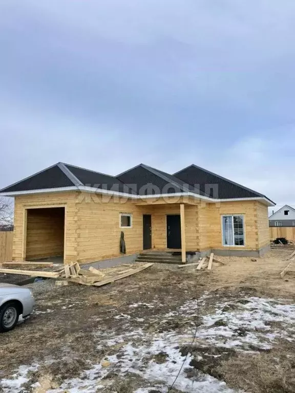 Дом в Хакасия, Усть-Абаканский район, д. Чапаево ул. Кирова (123 м) - Фото 0