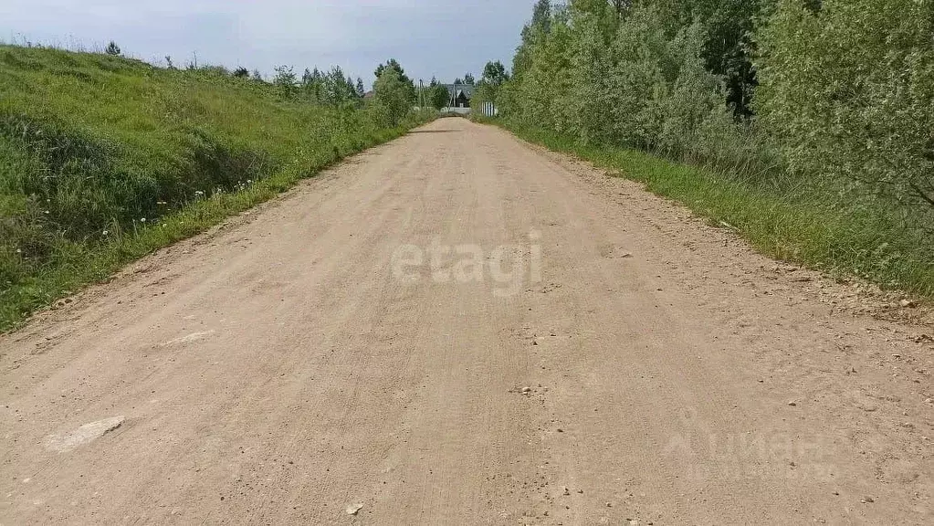 Участок в Калужская область, Совхоз Боровский с/пос, д. Комлево ул. ... - Фото 0