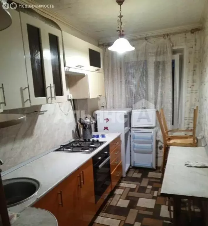 3-комнатная квартира: Волгодонск, улица Максима Горького, 135 (58.8 м) - Фото 1