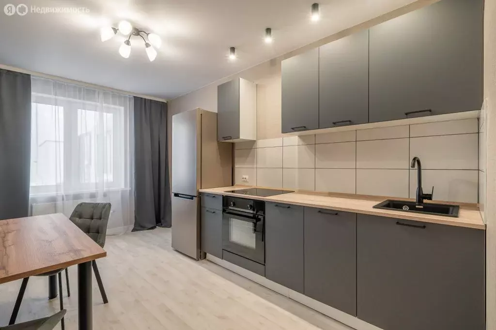 2-комнатная квартира: Екатеринбург, улица Краснолесья, 103 (60 м) - Фото 1