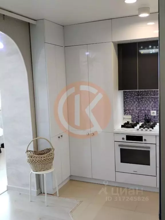 2-к кв. Крым, Сакский район, с. Уютное ул. Садовая, 51кБ (80.0 м) - Фото 1