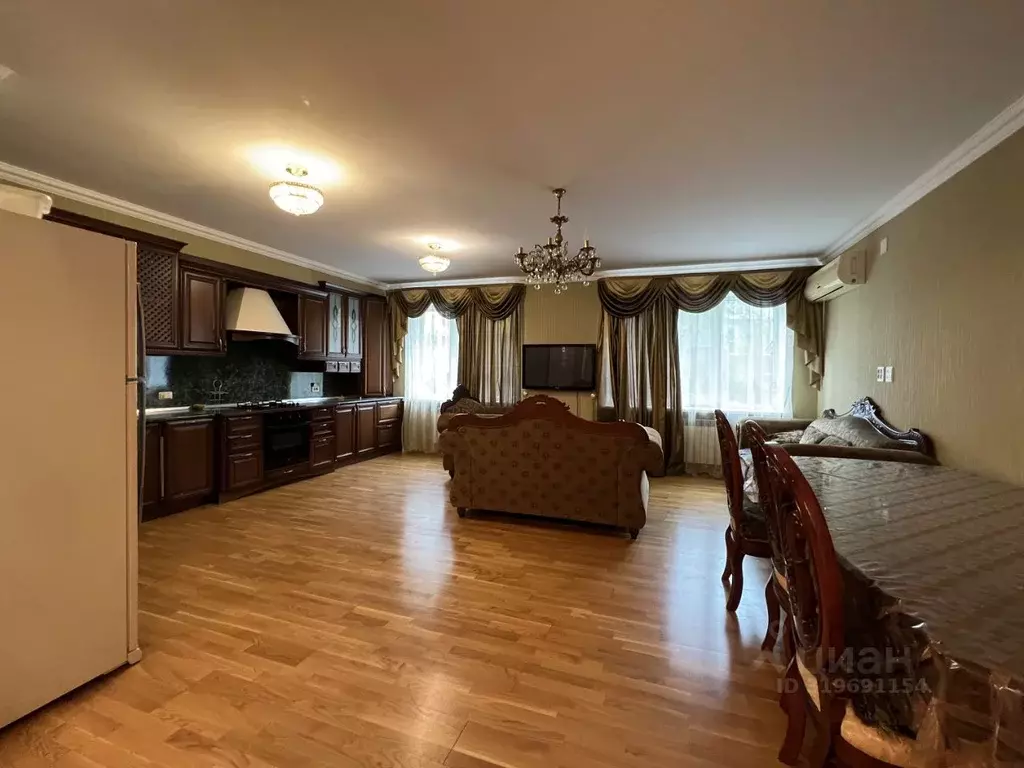 2-к кв. Ставропольский край, Пятигорск просп. Калинина, 2а (85.0 м) - Фото 0