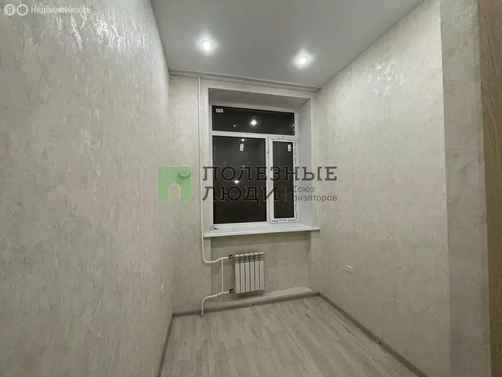 Квартира-студия: Красноярск, улица Крупской, 32 (9.3 м) - Фото 1