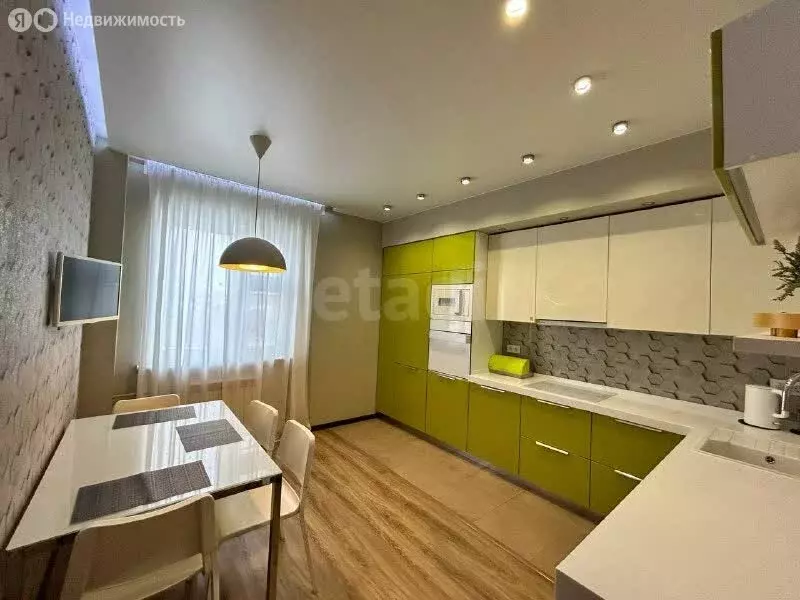 3-комнатная квартира: Новосибирск, улица Одоевского, 1/9 (76.1 м) - Фото 1