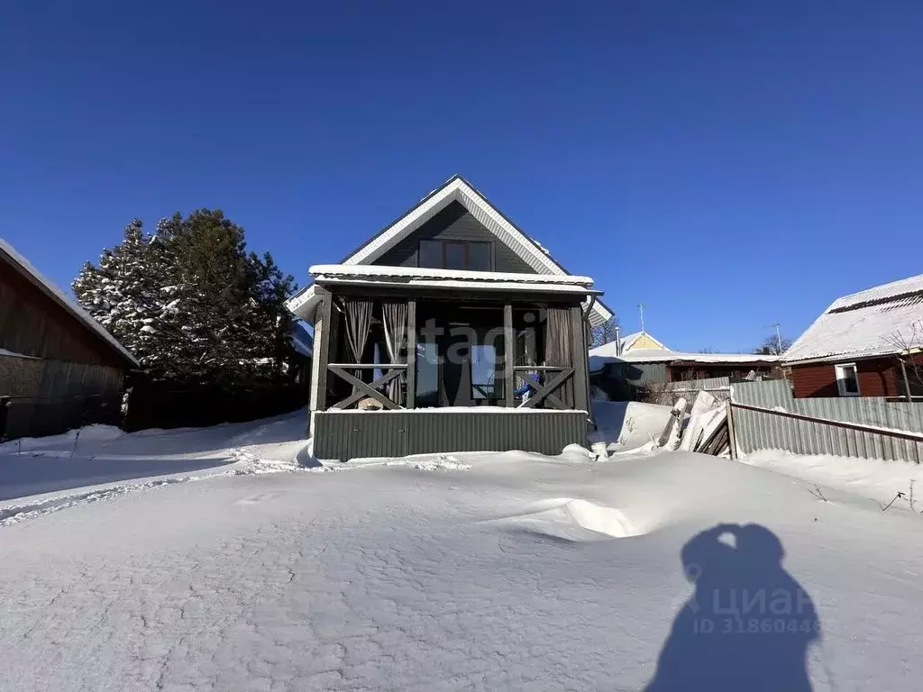 Дом в Башкортостан, с. Кармаскалы ул. Тихая (125 м) - Фото 0