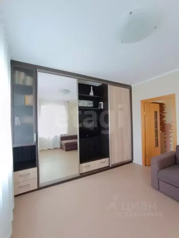 3-к кв. Омская область, Омск Городок Нефтяников мкр, ул. 20-го ... - Фото 1