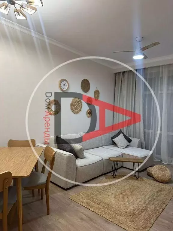2-к кв. Тюменская область, Тюмень ул. Эльвиры Федоровой, 1 (50.0 м) - Фото 0