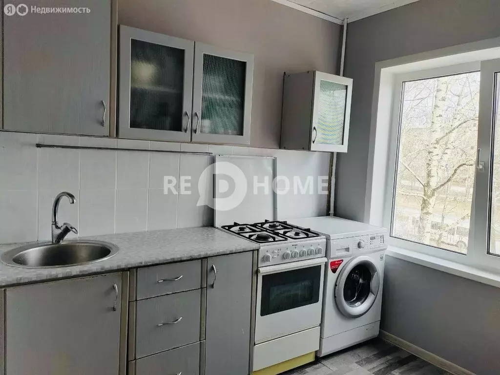 2-комнатная квартира: Березники, улица Ломоносова, 82 (43 м) - Фото 0