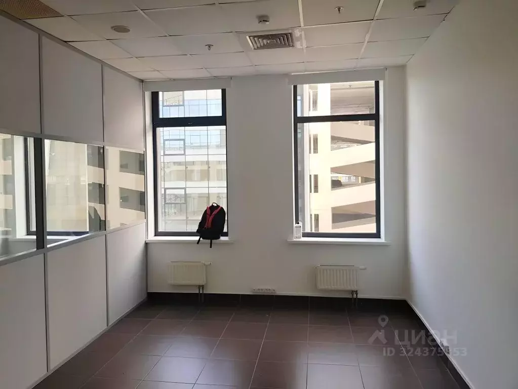 Офис в Свердловская область, Екатеринбург ул. Ткачей, 23 (52 м) - Фото 1