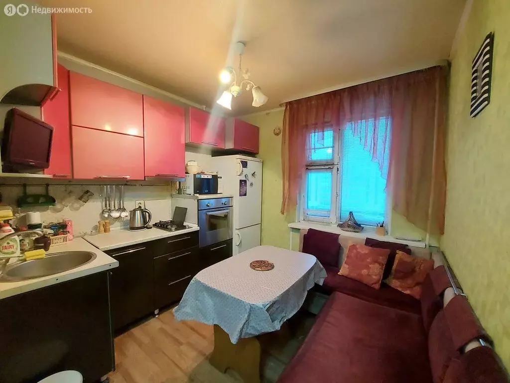 2-комнатная квартира: Новый Уренгой, район Северная Жилая Часть, ... - Фото 2