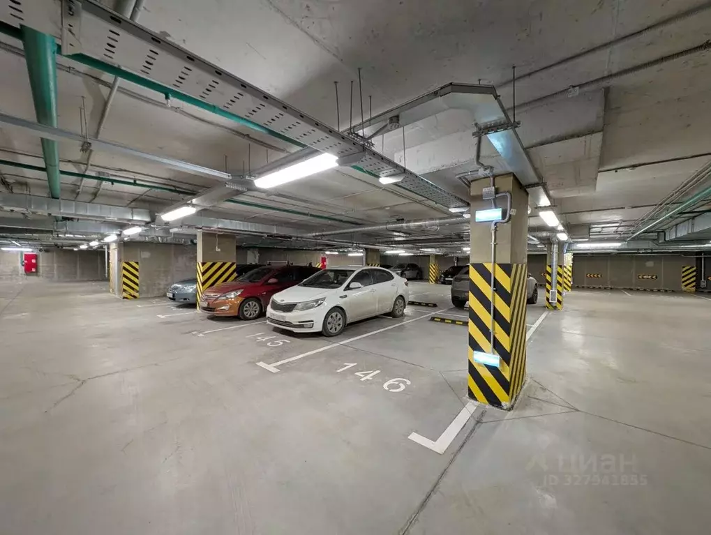 Гараж в Санкт-Петербург Октябрьская наб., 40 (14 м) - Фото 1