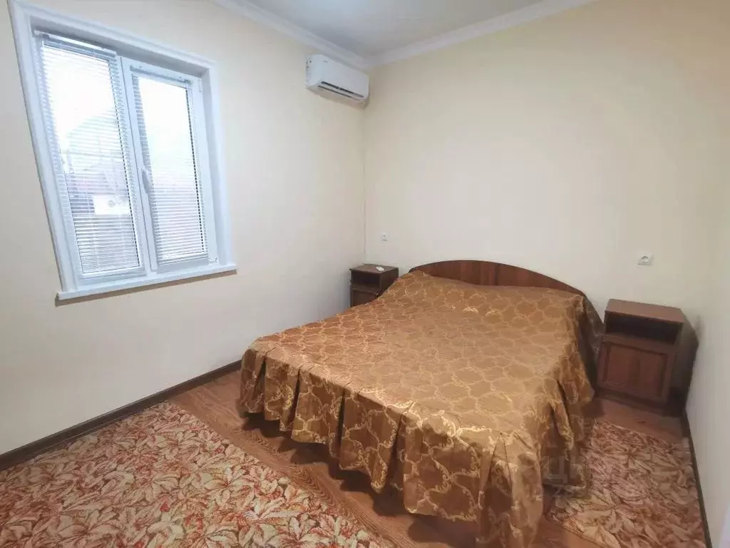 Дом в Дагестан, Дербентский район, с. Хазар ул. Мира, 84 (130 м) - Фото 1