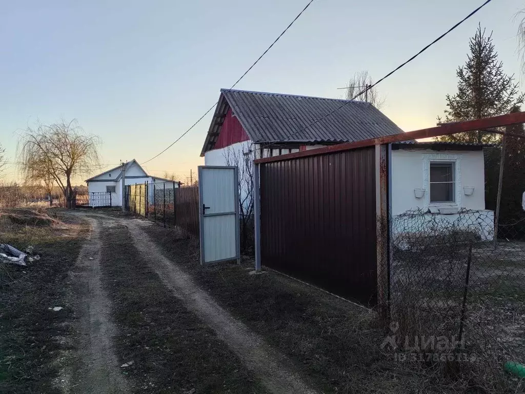 Дом в Саратовская область, Саратов муниципальное образование, с. ... - Фото 1