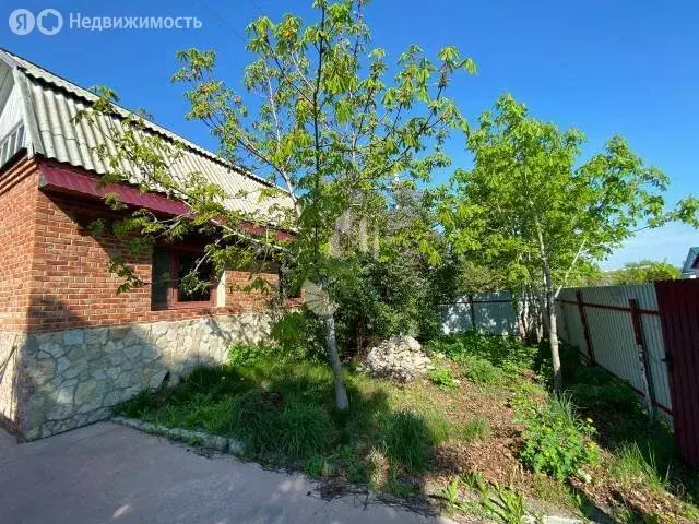 Дом в Саратовская область, муниципальное образование Красноармейск, ... - Фото 0