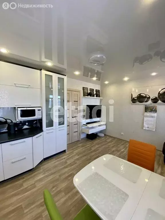 3-комнатная квартира: Тюмень, улица Елизарова, 8 (89.3 м) - Фото 2